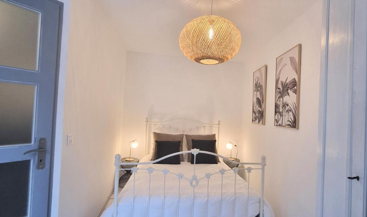Le Bayard Authentique Maison Setoise Patio Climatisee Centre Historique Parking Payant A Proximite